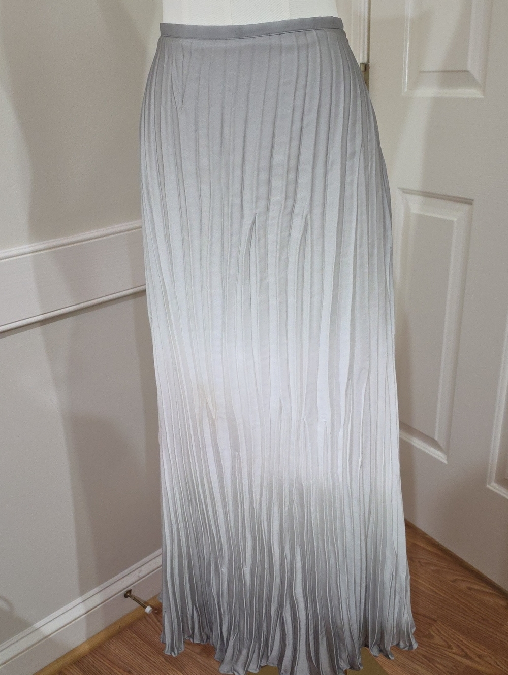 Chico's Pleated Maxi Skirt  Sage / Greenish-Grey- Size 0.5 (US-6 or Small)